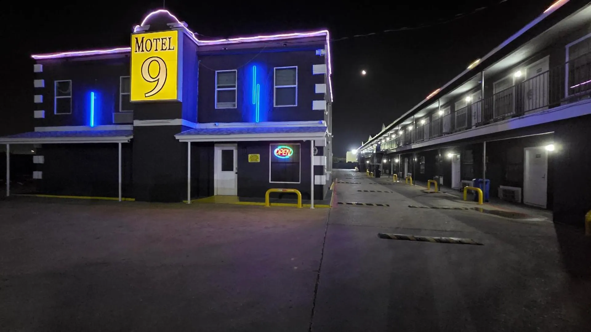 7 Airport Hotels Close to Laredo Energy Center Ranked