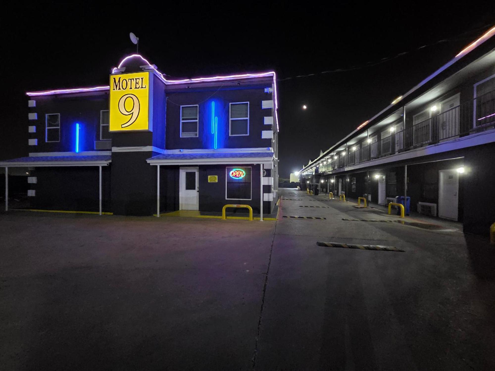 7 Airport Hotels Close to Laredo Energy Center Ranked