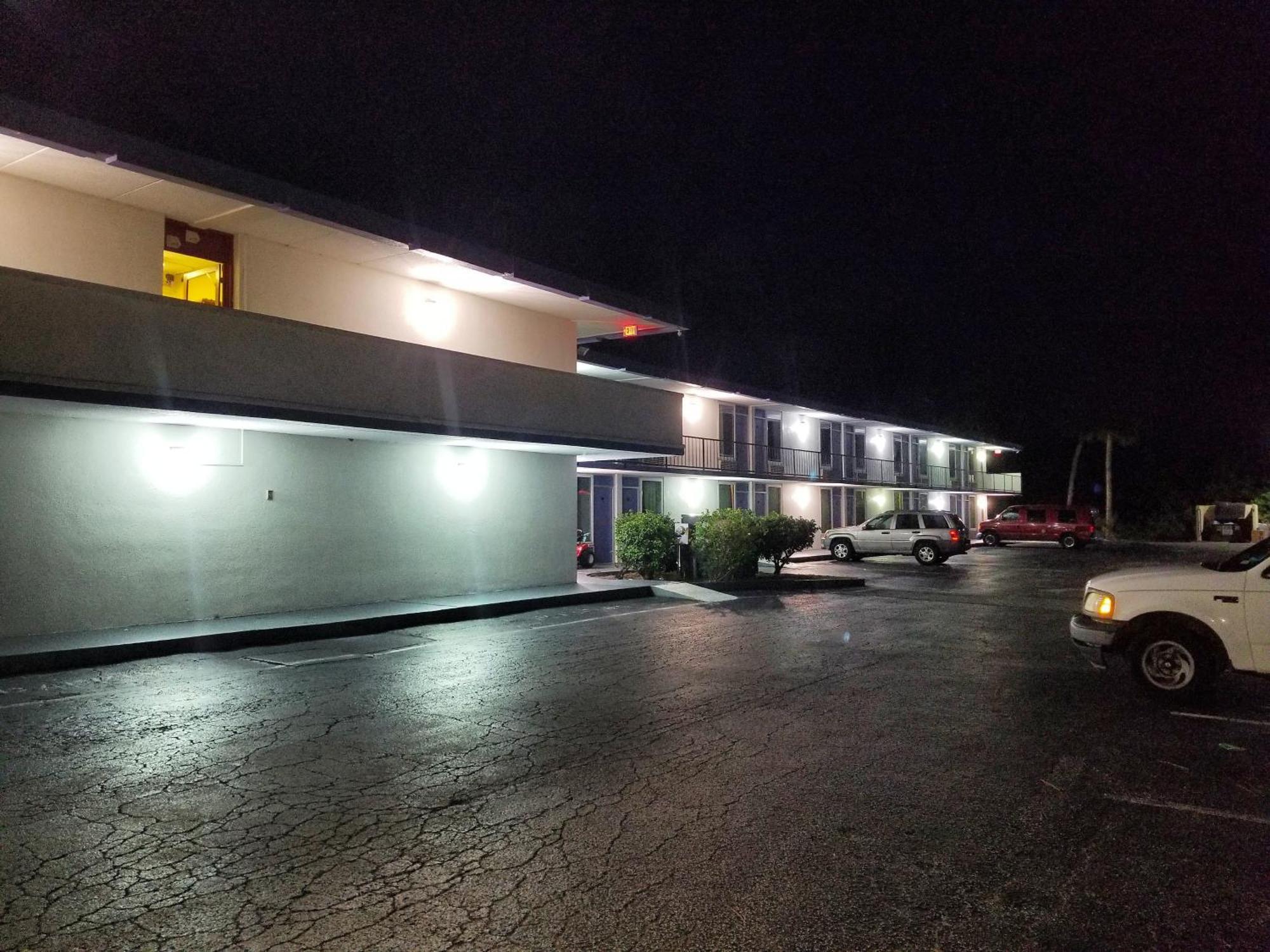 4 Smart Budget Hotels Near Ormond Memorial Art Museum
